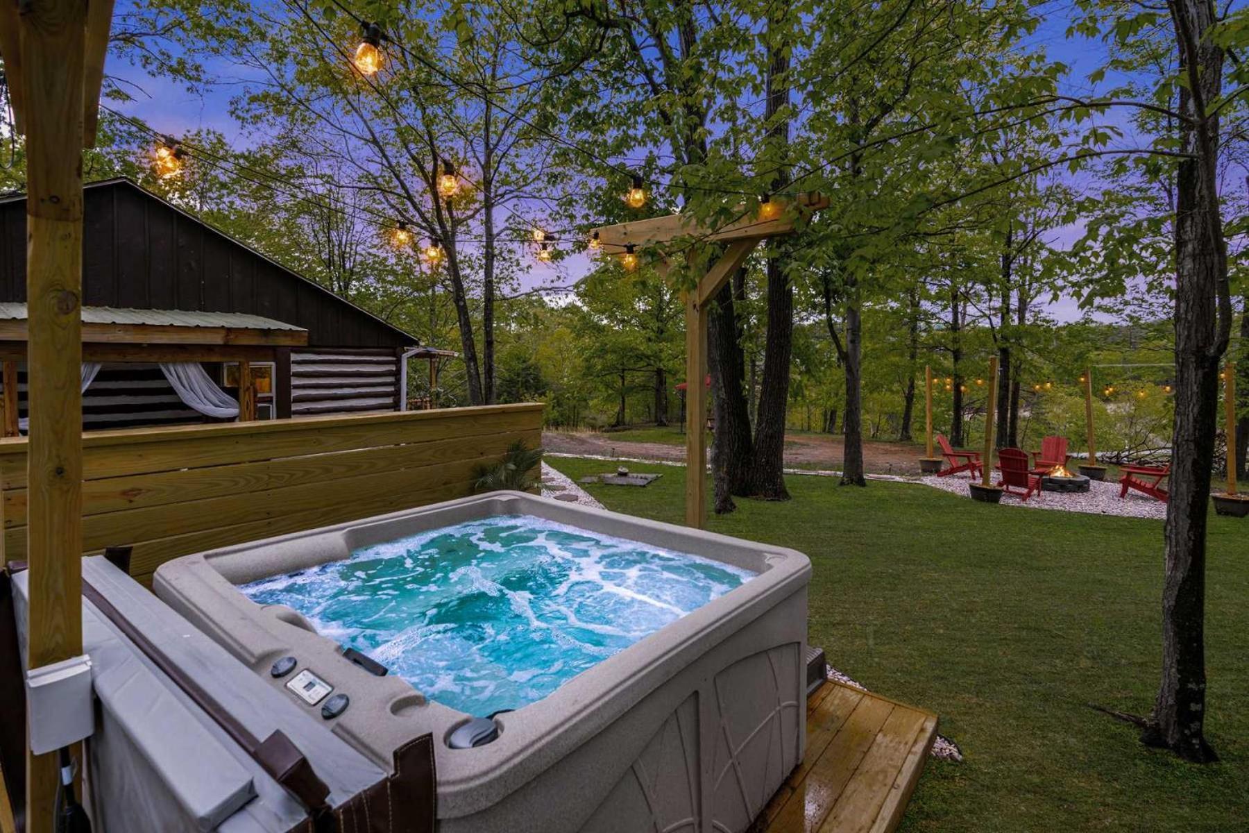 Modernized Log Cabin W Hot Tub Fire Pit & Views بيركلي سبرينغز المظهر الخارجي الصورة